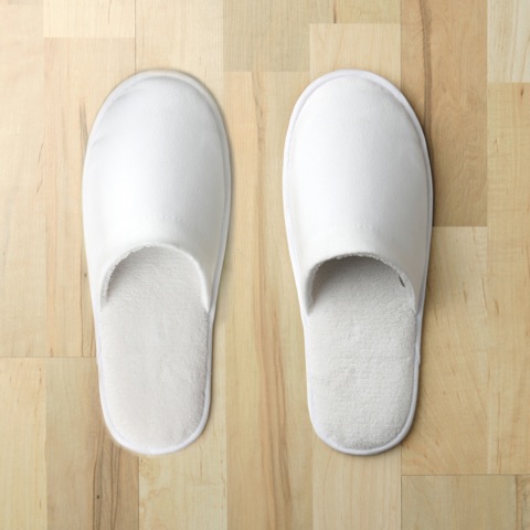 CLOSED TOE CHAMOIS SLIPPERS